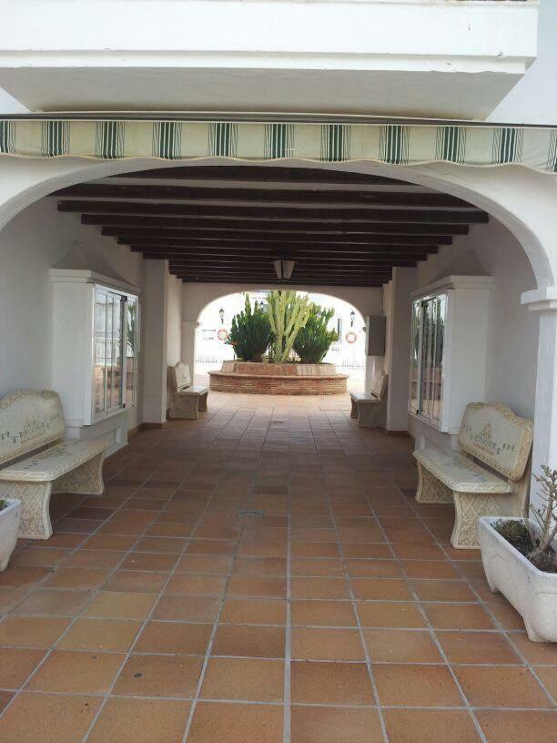 Puerto De La Duquesa Beach Apartment Castillo de Sabinillas Extérieur photo