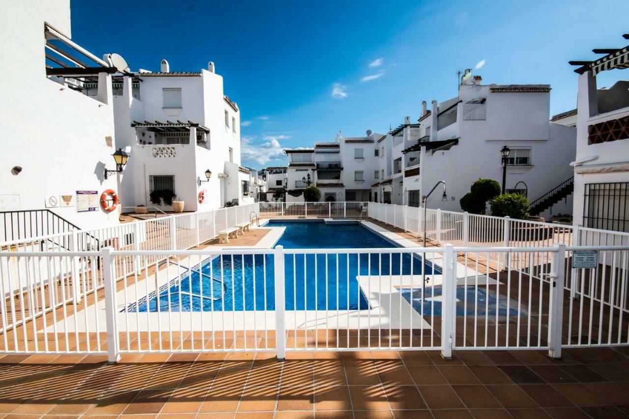 Puerto De La Duquesa Beach Apartment Castillo de Sabinillas Extérieur photo