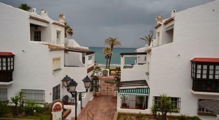 Puerto De La Duquesa Beach Apartment Castillo de Sabinillas Extérieur photo