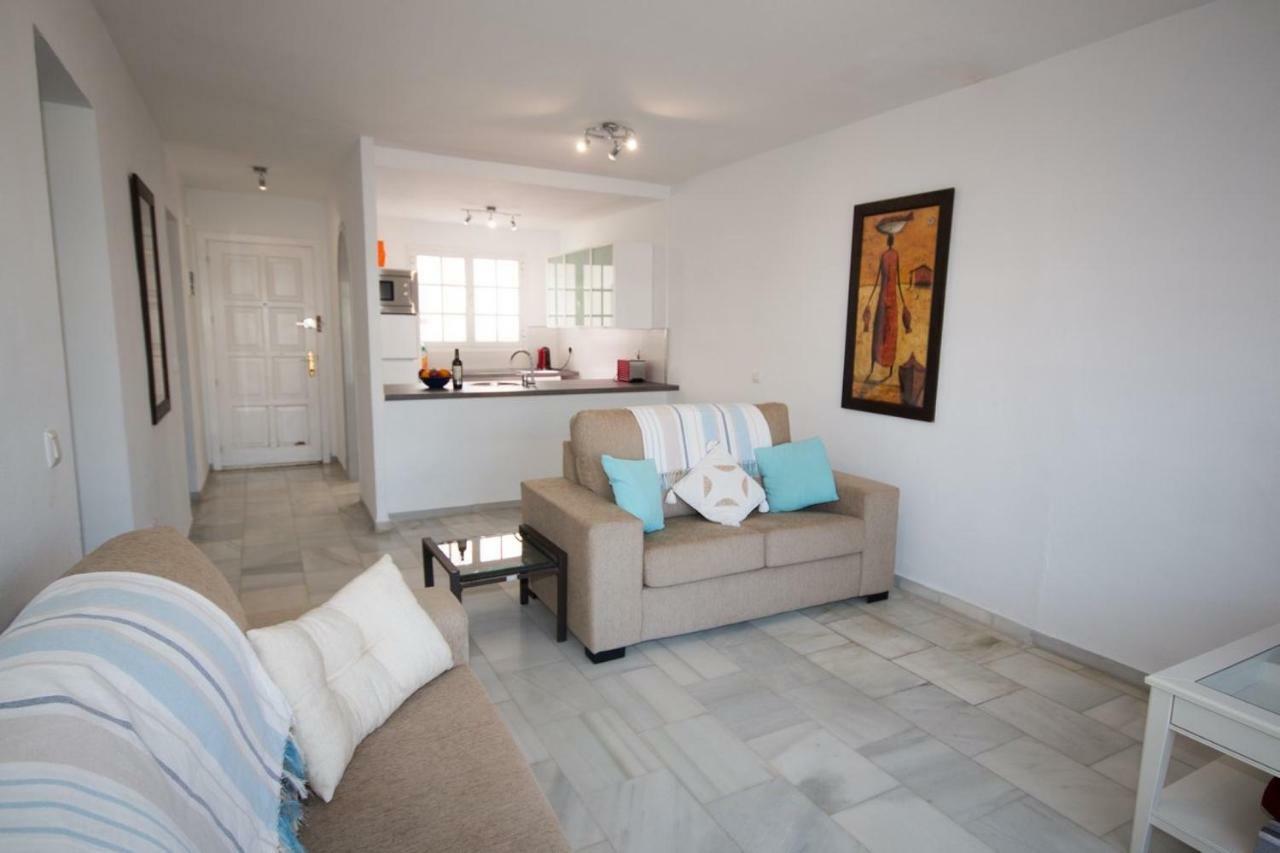 Puerto De La Duquesa Beach Apartment Castillo de Sabinillas Extérieur photo